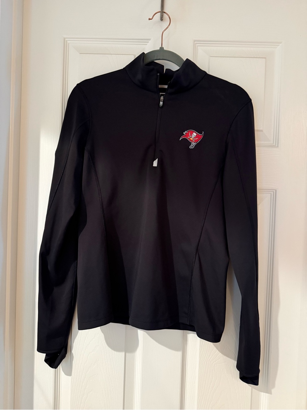 Cutter & Buck Tampa Bay Buccaneers Black Quarter-Zip Pullover, Size Small